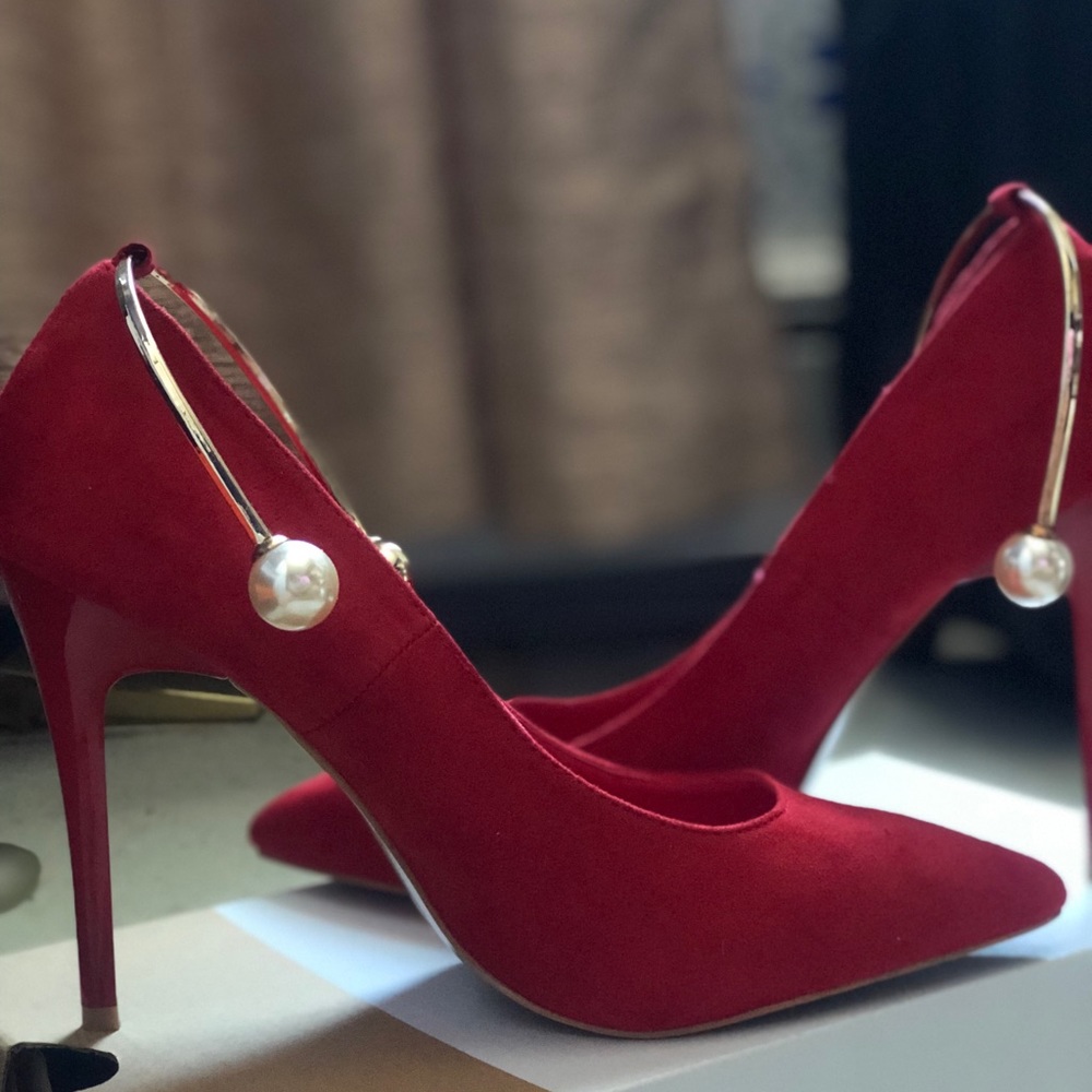 Lovely and so comfortable high heels.